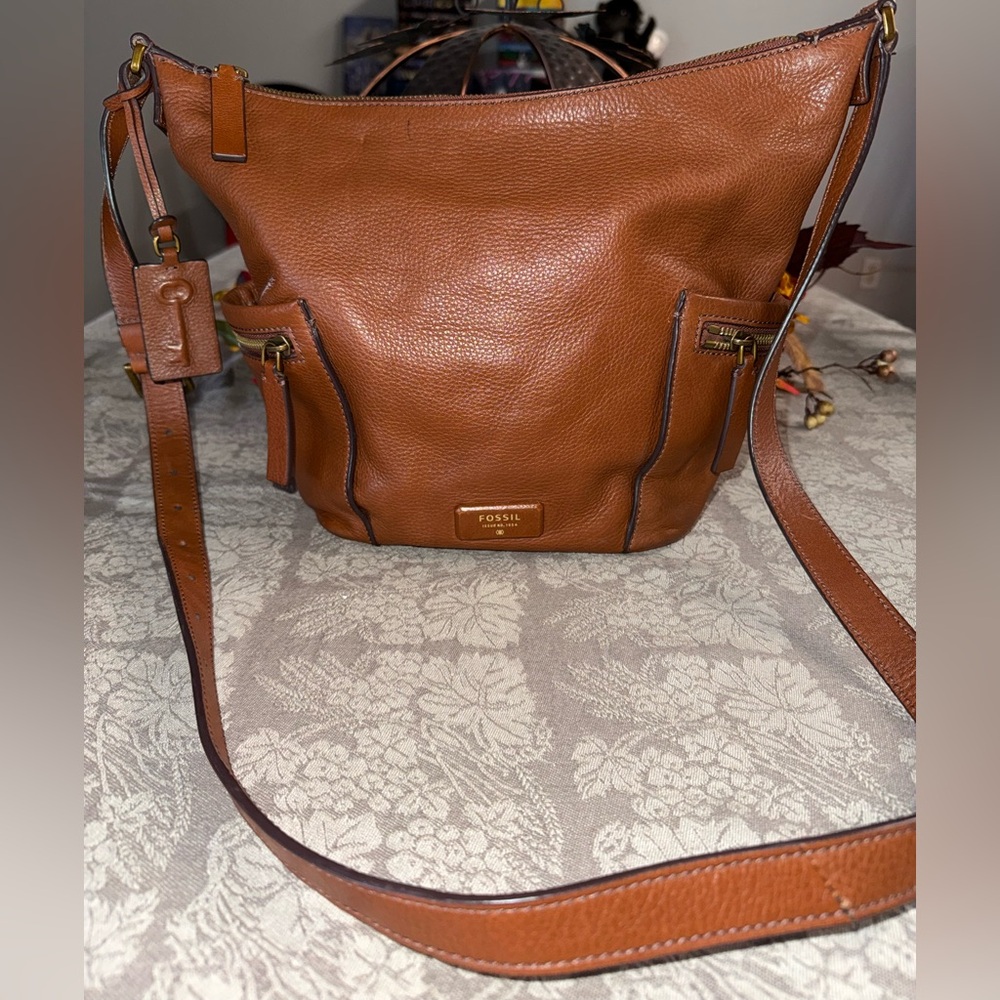 🛑SOLD🛑Fossil Tan Leather Crossbody Bag